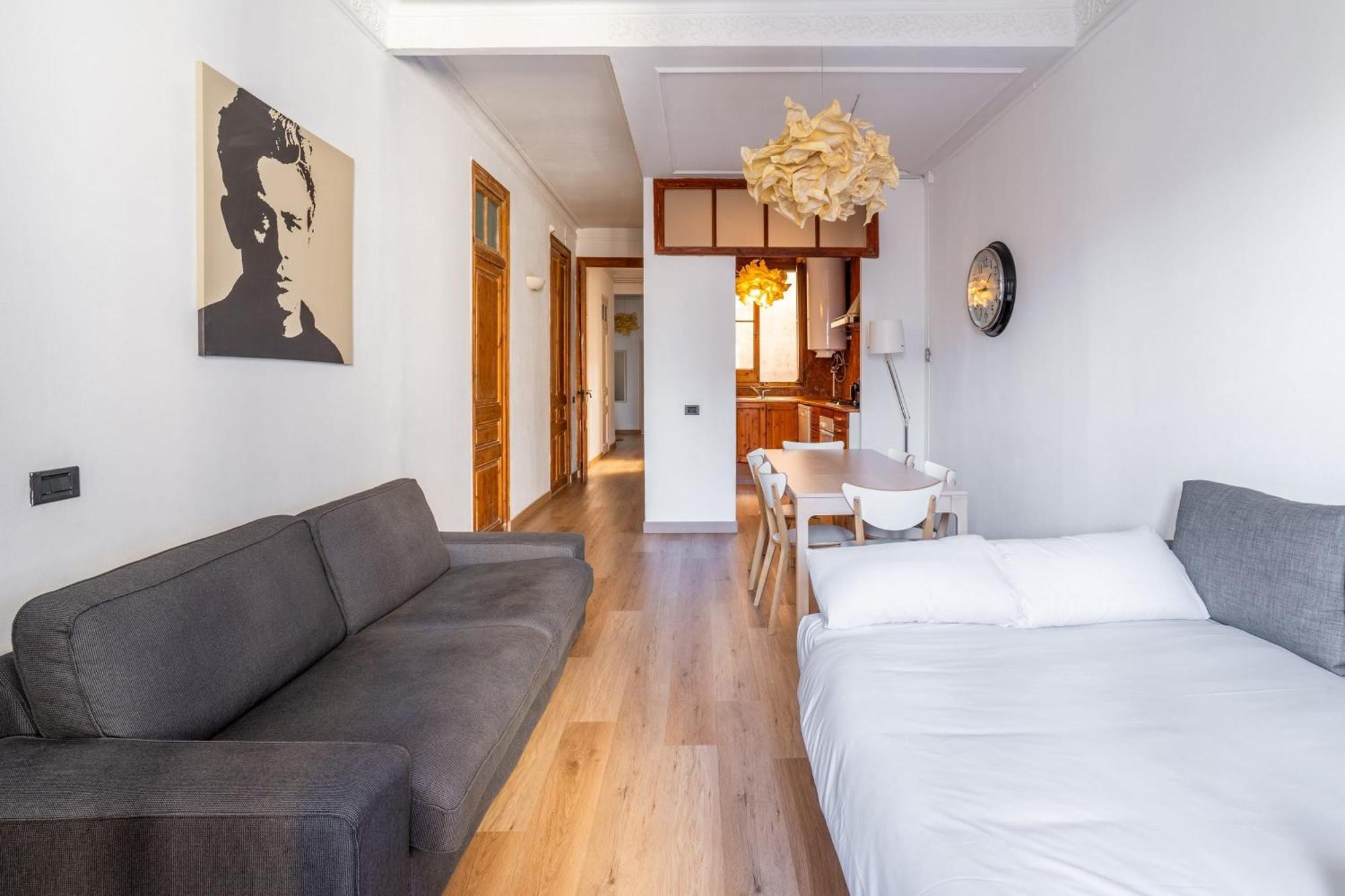 Paseo St Joan Classic 4bd For 10 Guests Apartamento