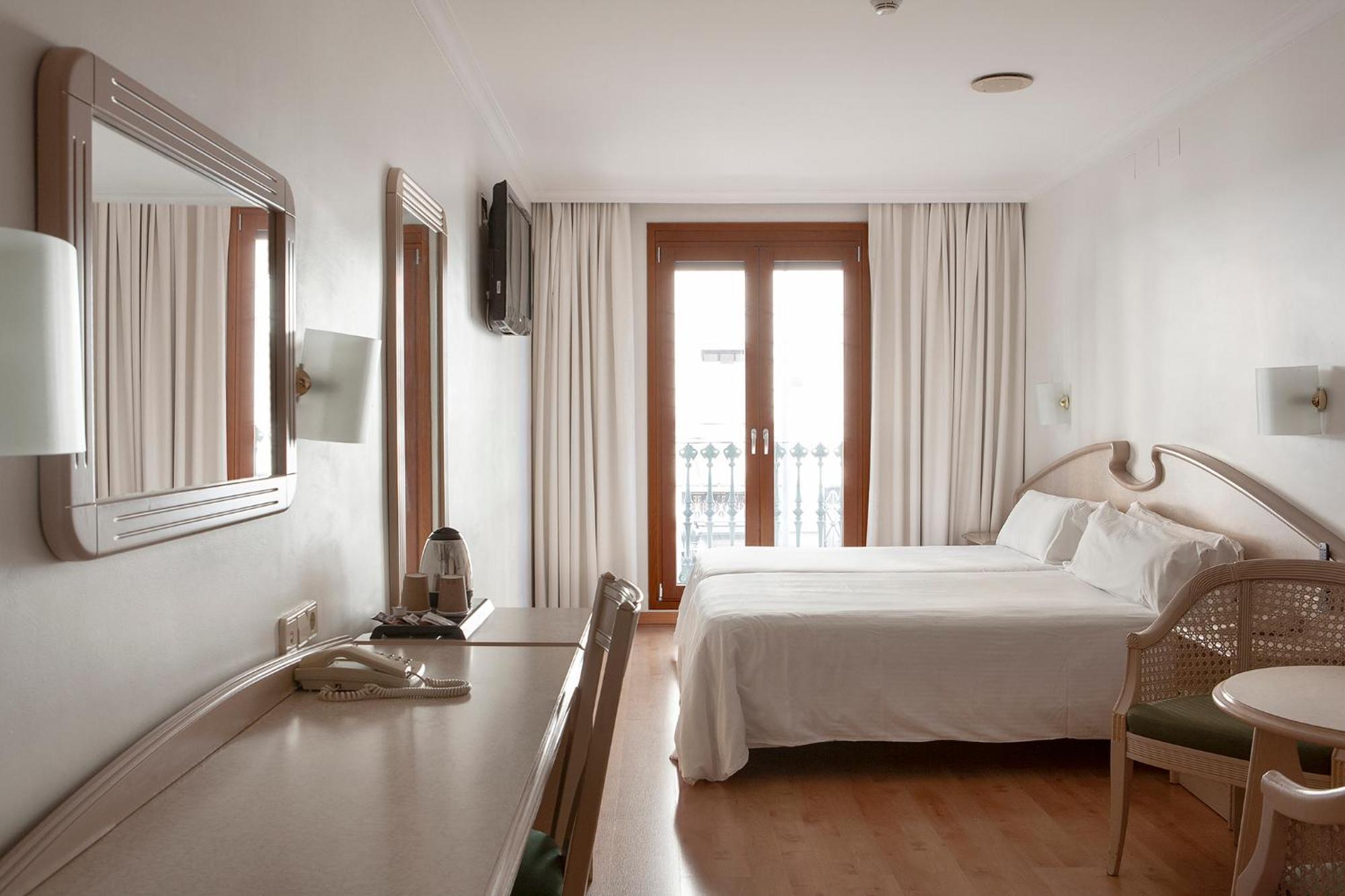 Lleó Hotel