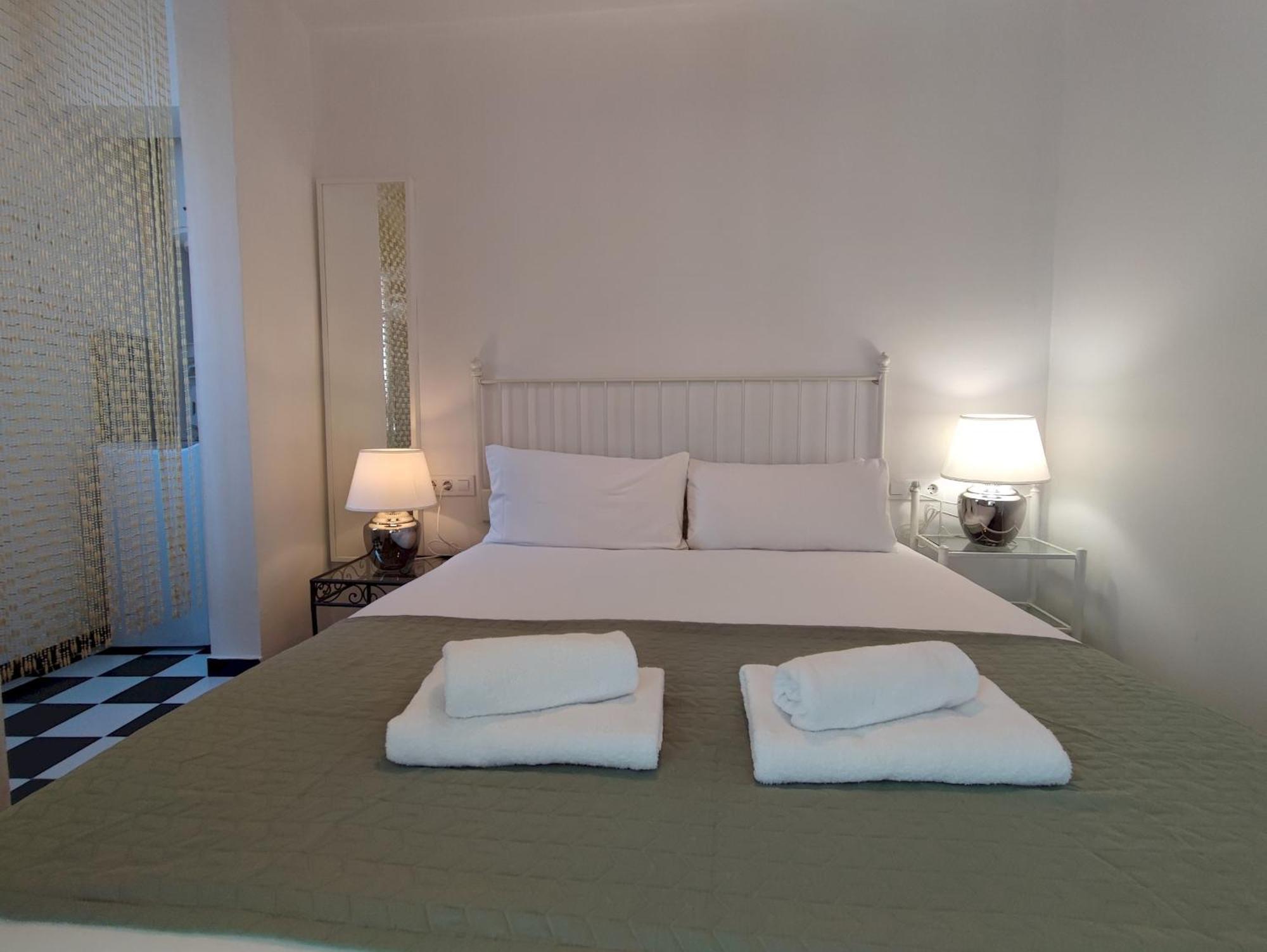 Catalan Comfort Near Sagrada Familia Barcelona