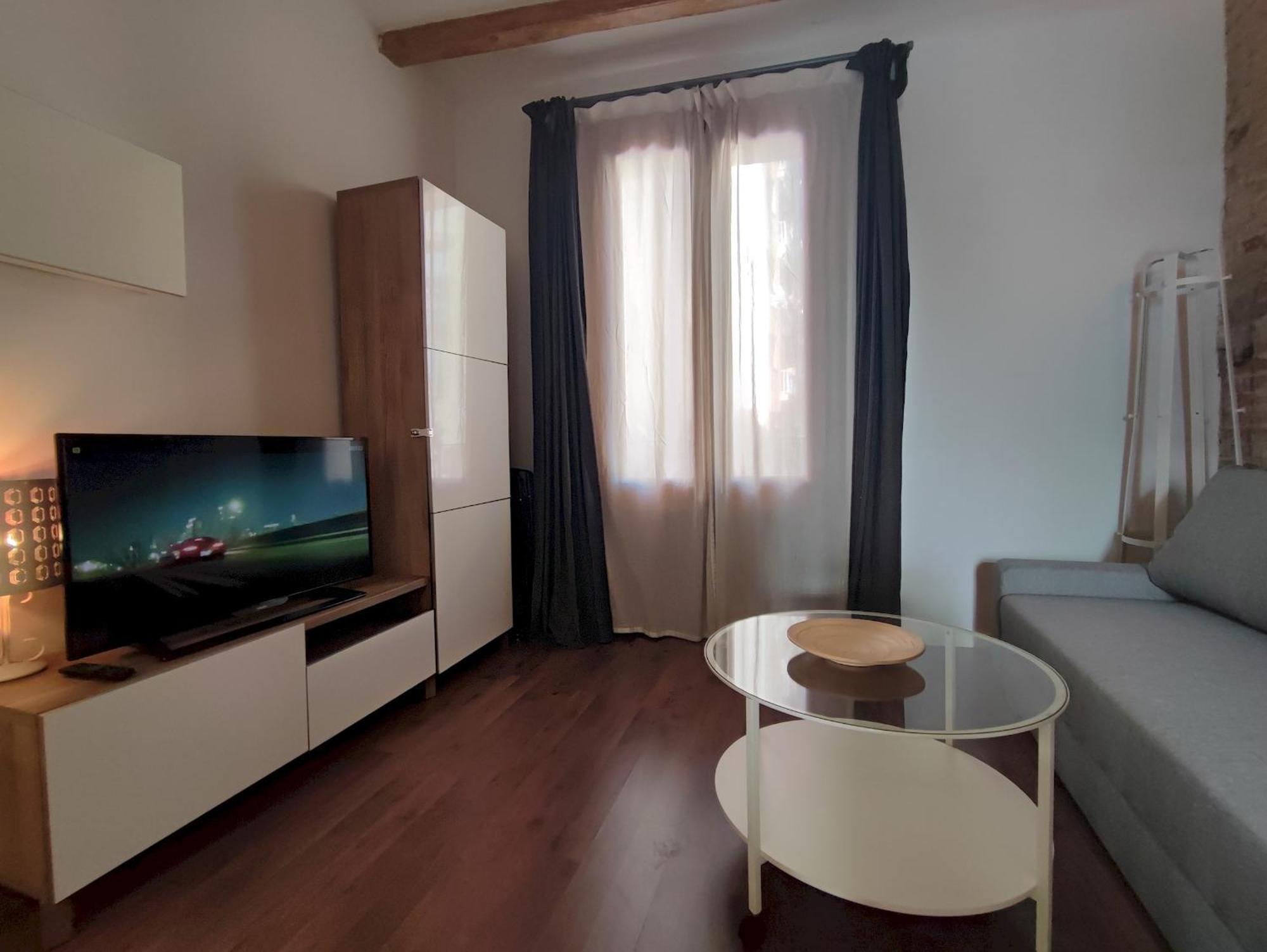 Catalan Comfort Near Sagrada Familia