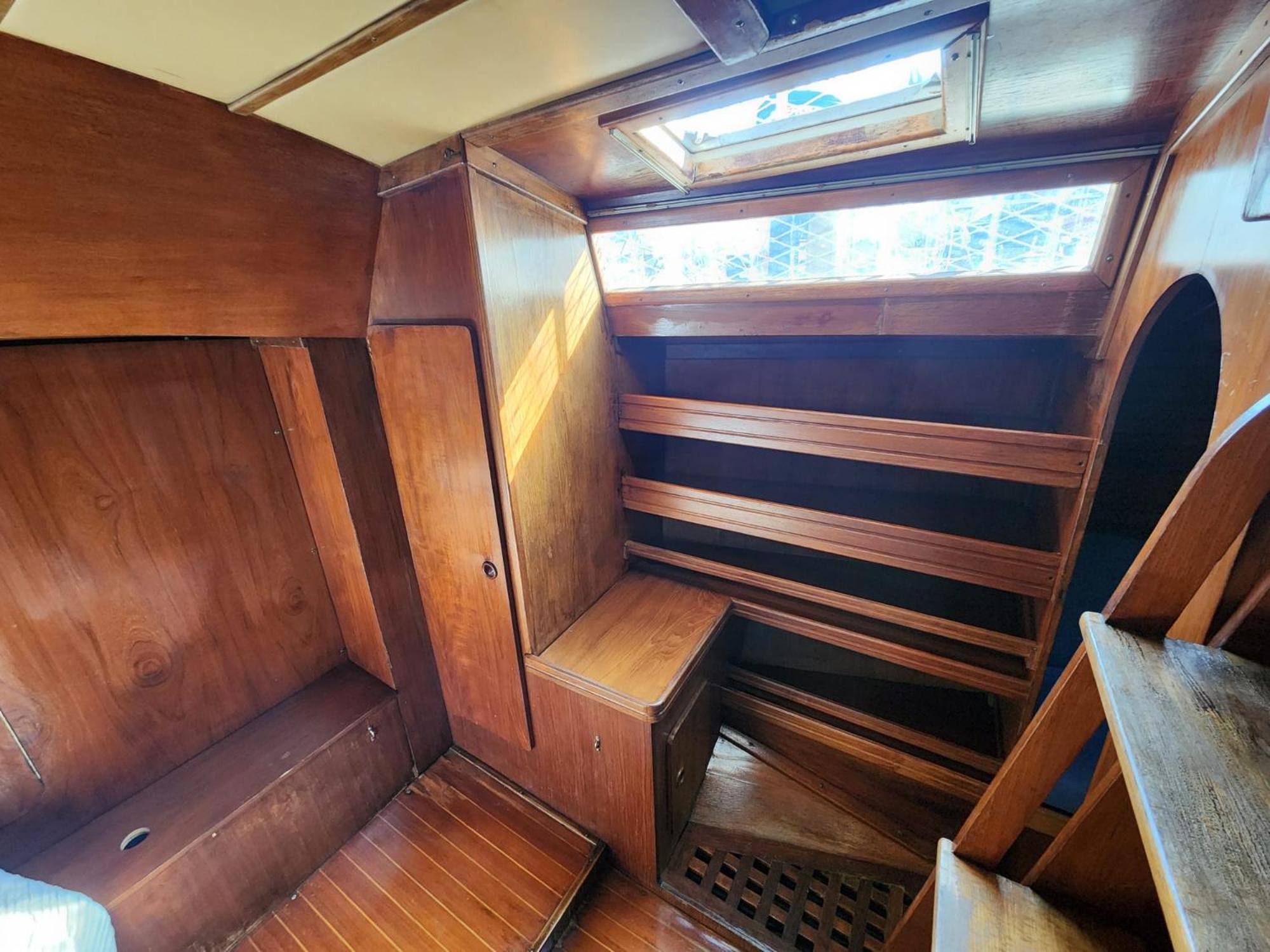 Hotel en barco Over The Sea