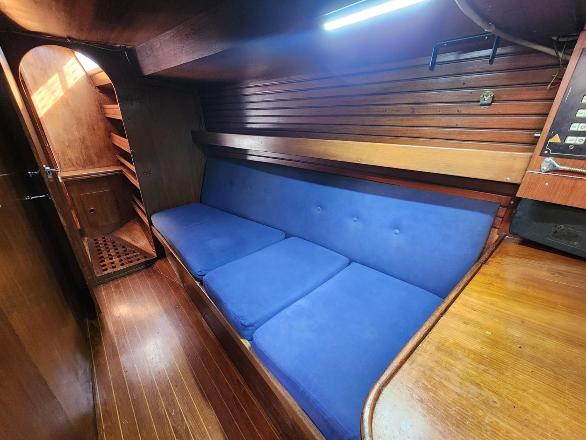 Over The Sea Hotel en barco