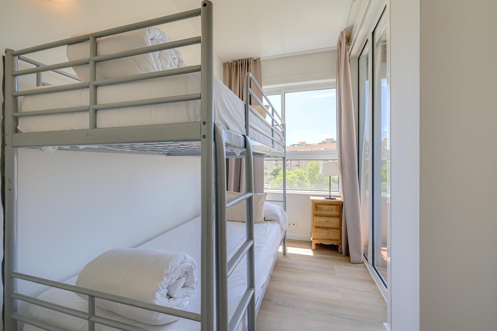 Rent Beach-diagonal Mar Apartment