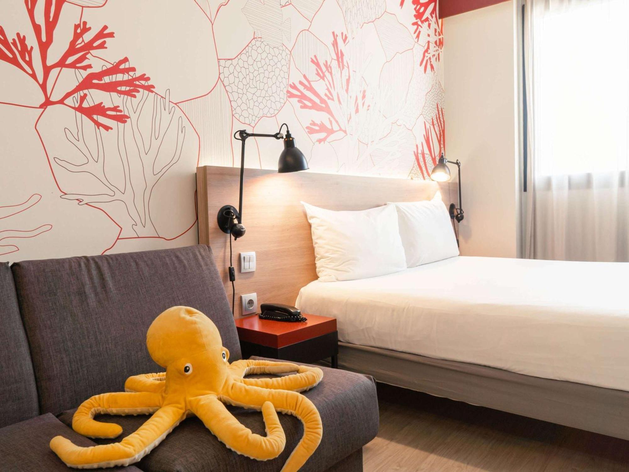Hotel Ibis Styles Bogatell 2*