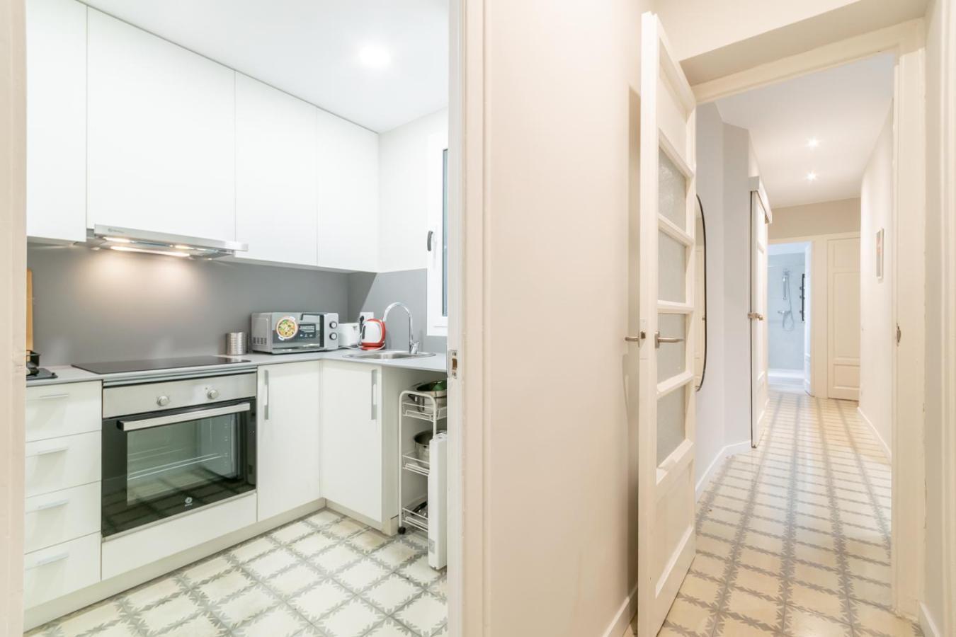 Amat Private Near Plaza Universitat Hostal *