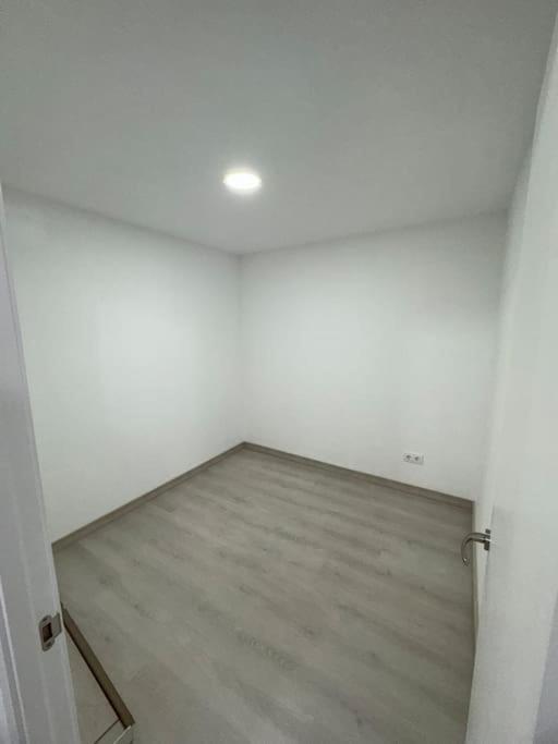 Apartamento Renovado Con Patio