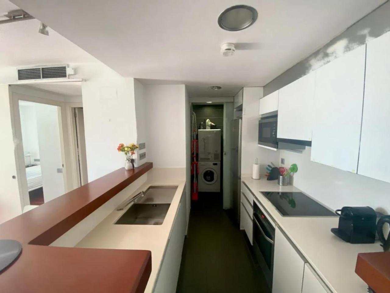 Apartamento For Rent In Calle Del Doctor Aiguader Barcelona