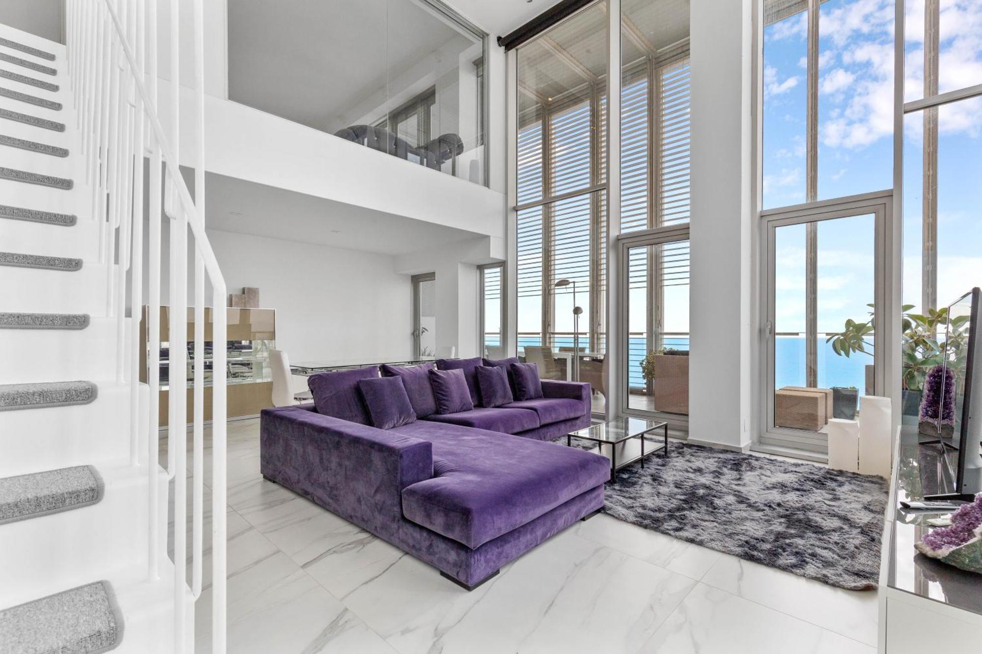 Penthouse With The Views! *