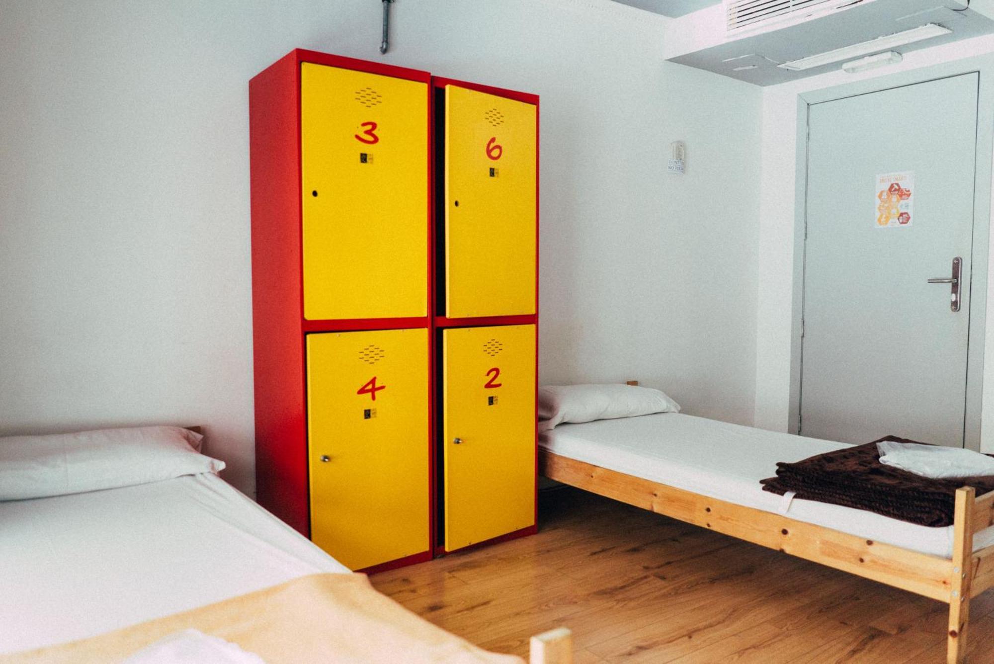 Hostal Black Swan