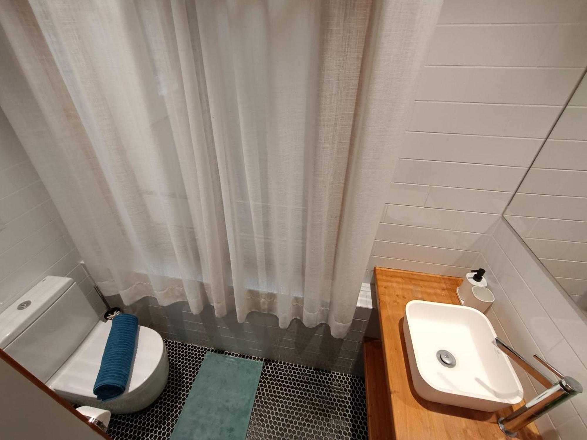 Sharing Flats In Gotico Hostal *
