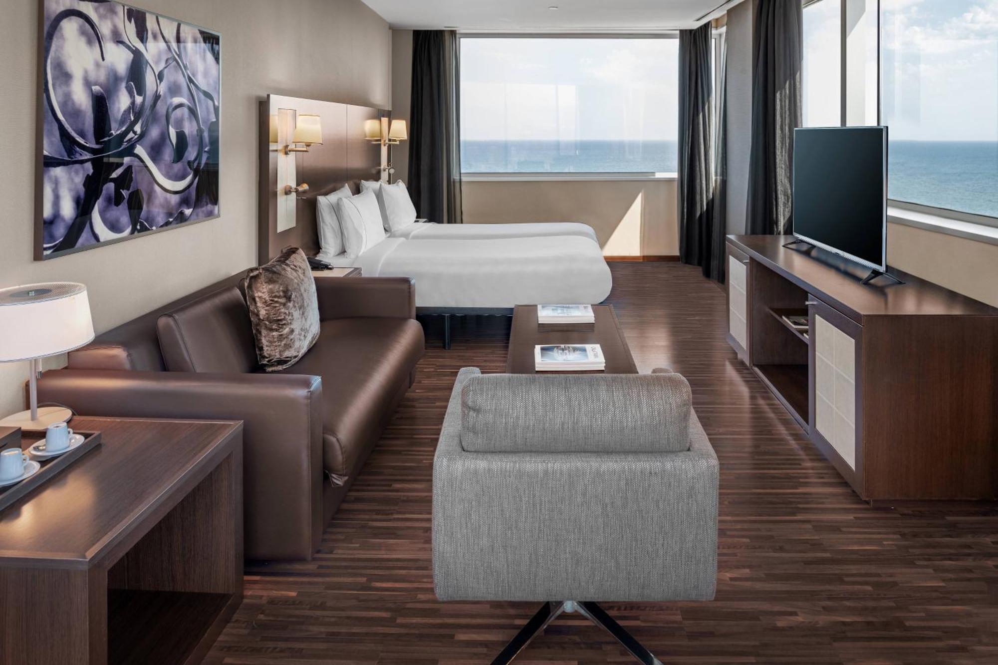 Ac Fórum By Marriott Hotel 4*