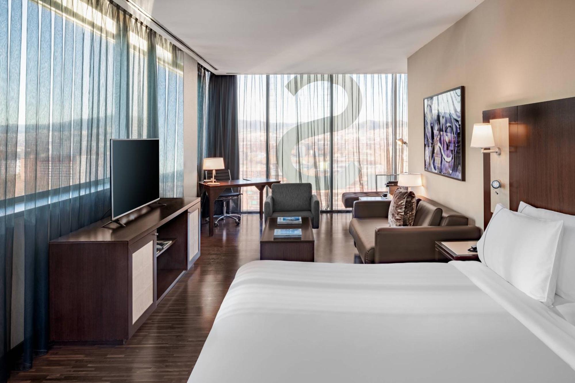 Ac Fórum By Marriott Hotel
