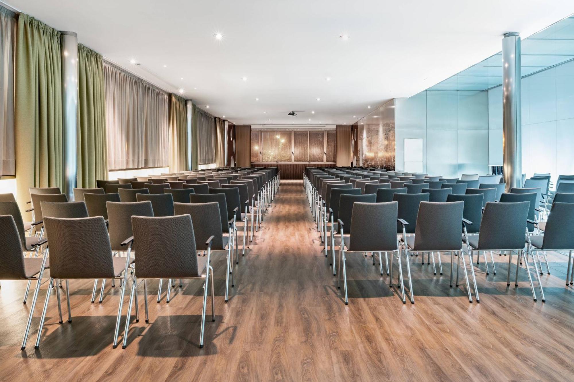 Ac Fórum By Marriott 4*