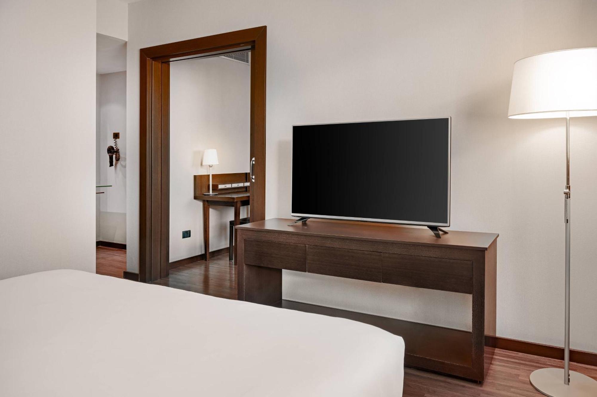 Ac Fórum By Marriott 4*