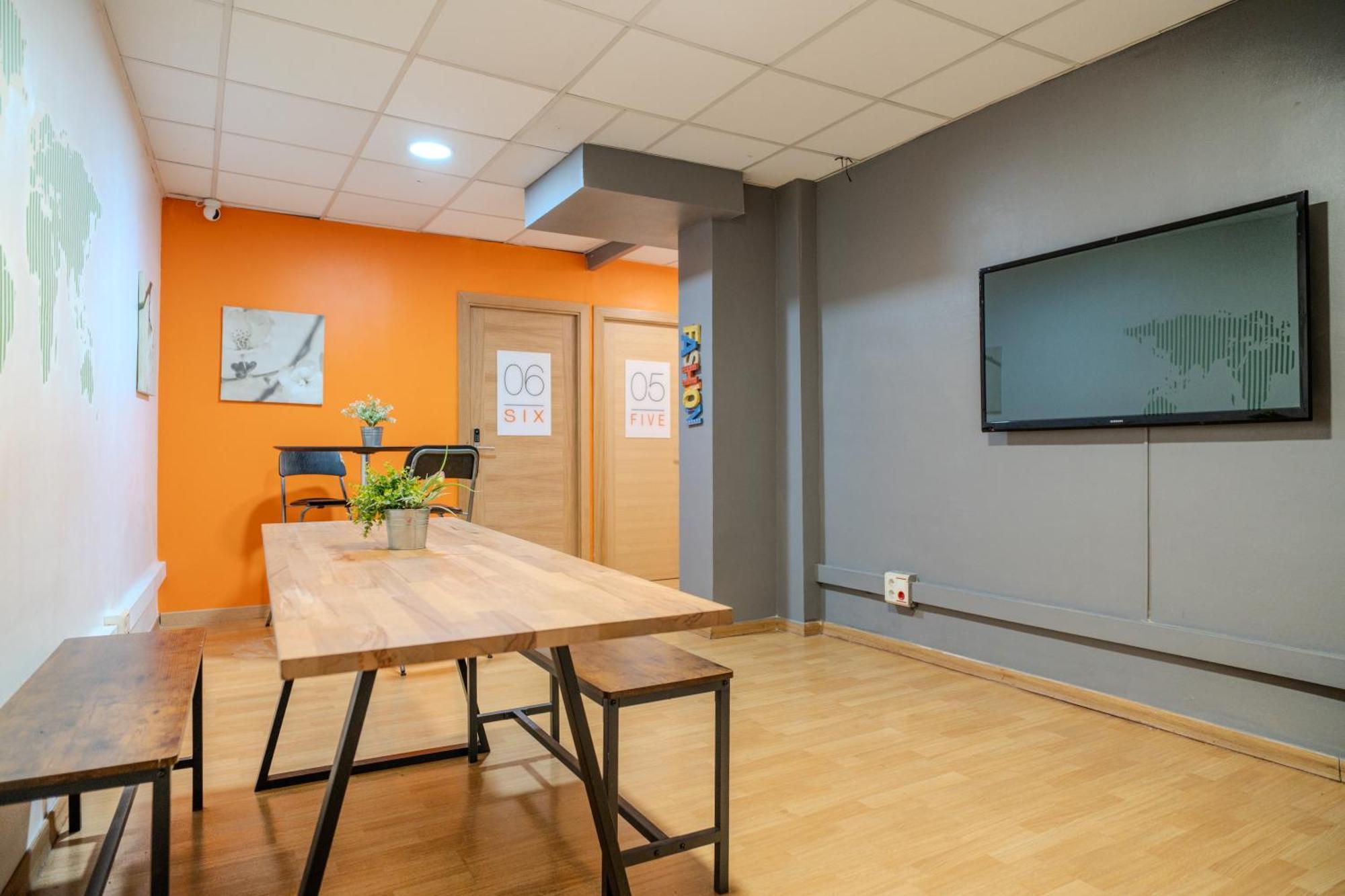 Holidaysbcn Hostal Barcelona