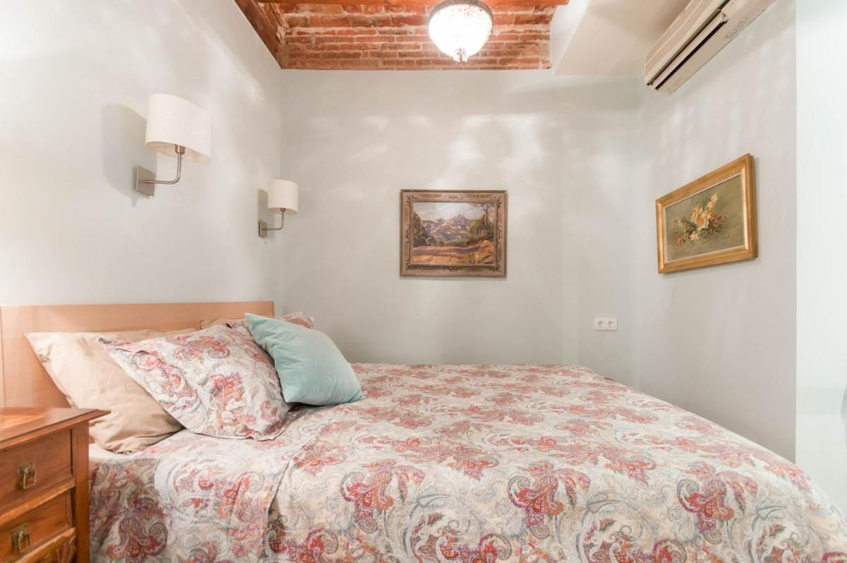 Explore Center From An Elegant Urban Retreat *