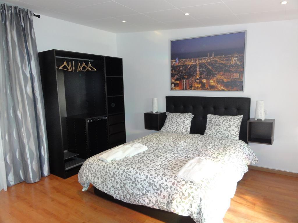 - Iberia Apartment *