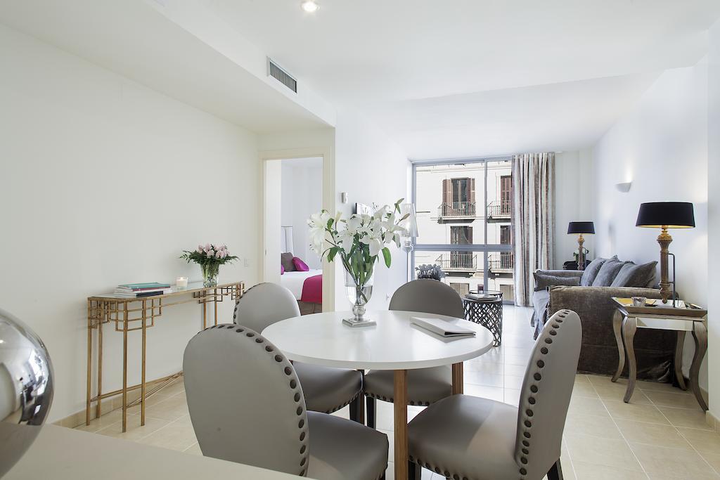 Apartahotel Splendom Pau Claris Barcelona