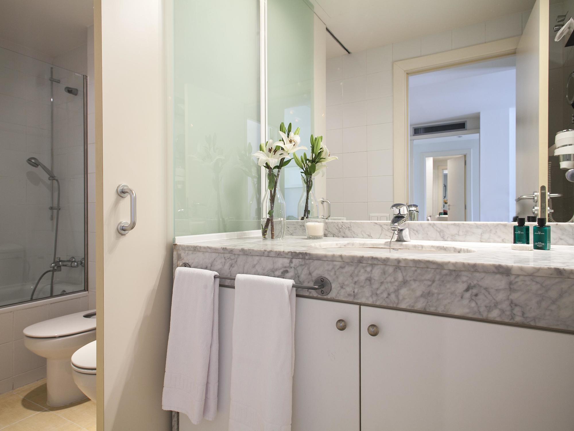 Splendom Pau Claris Apartahotel