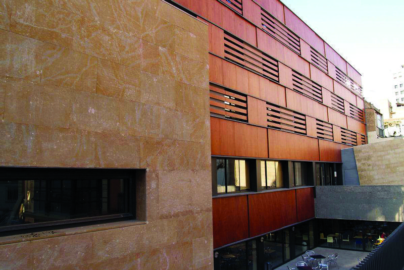 Pere Tarrés Hostal *