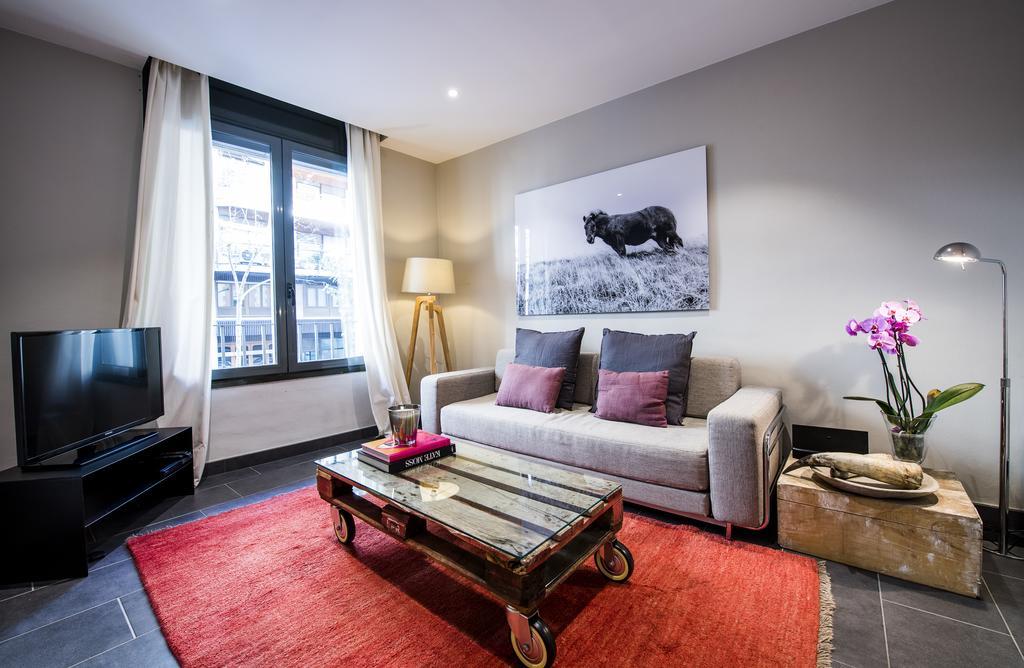 Apartamento C211 *