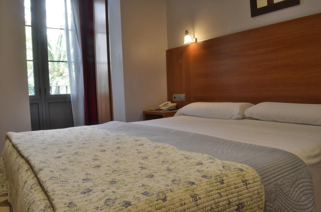 Pensión Ciudad Condal - Paseo De Gracia 3*