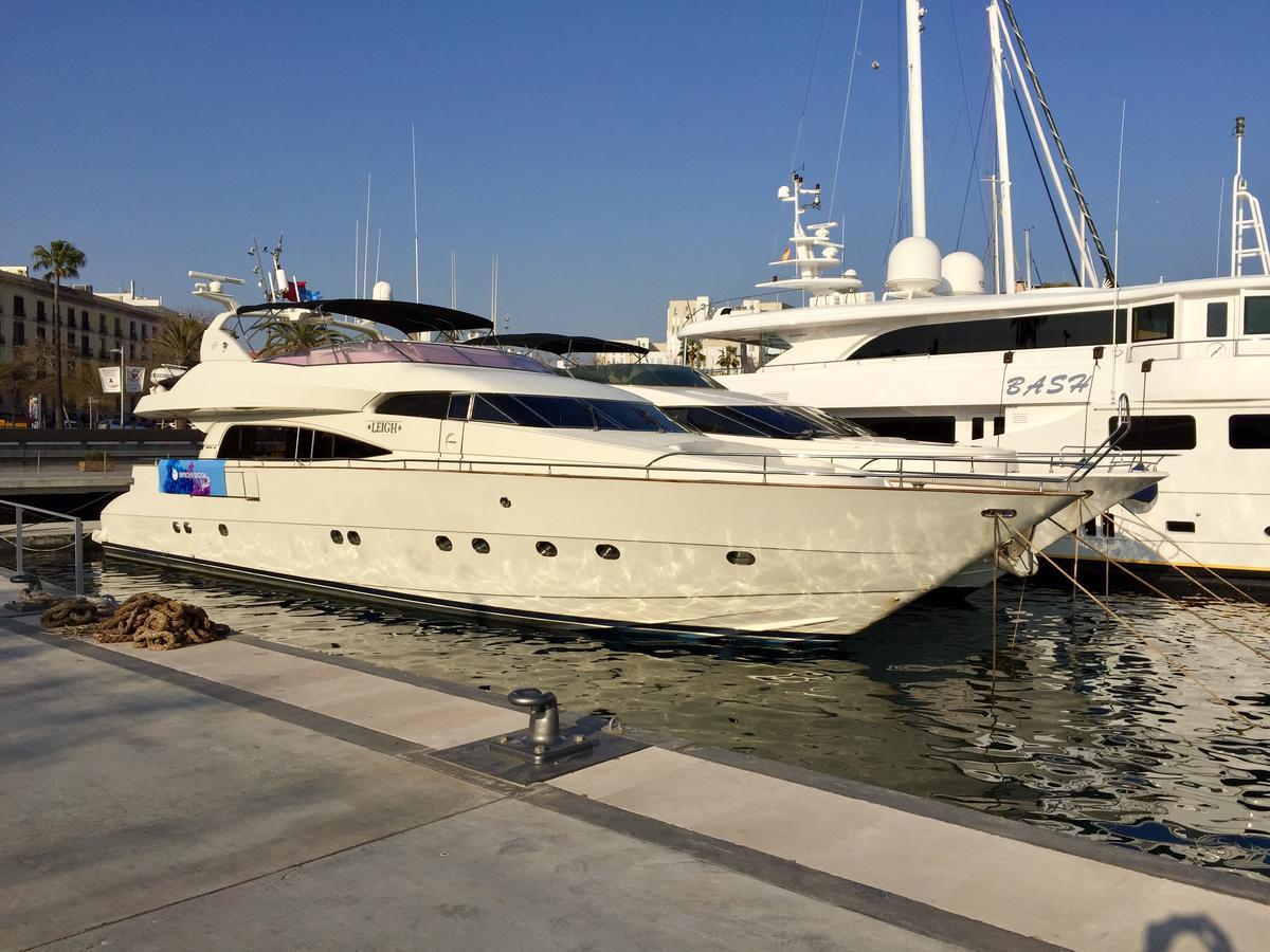 Leigh Yacht Hotel en barco