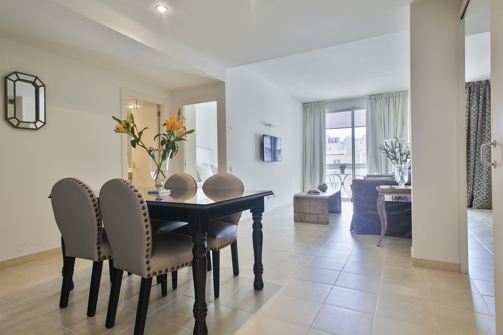 Apartahotel Splendom Pau Claris 4*