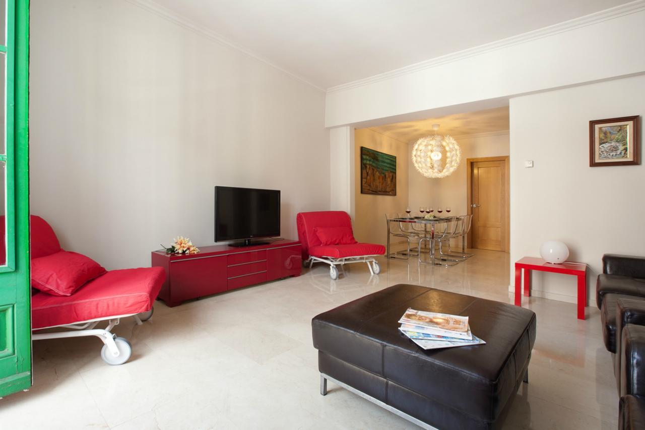 Traditional Catalonia Apartment Barcelona