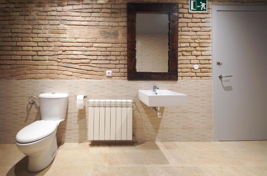 Black Swan Hostal Barcelona