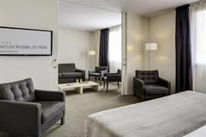 Hotel Amister Via Augusta 3*