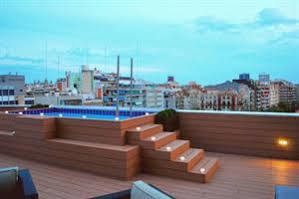 Amister Via Augusta Hotel 3*