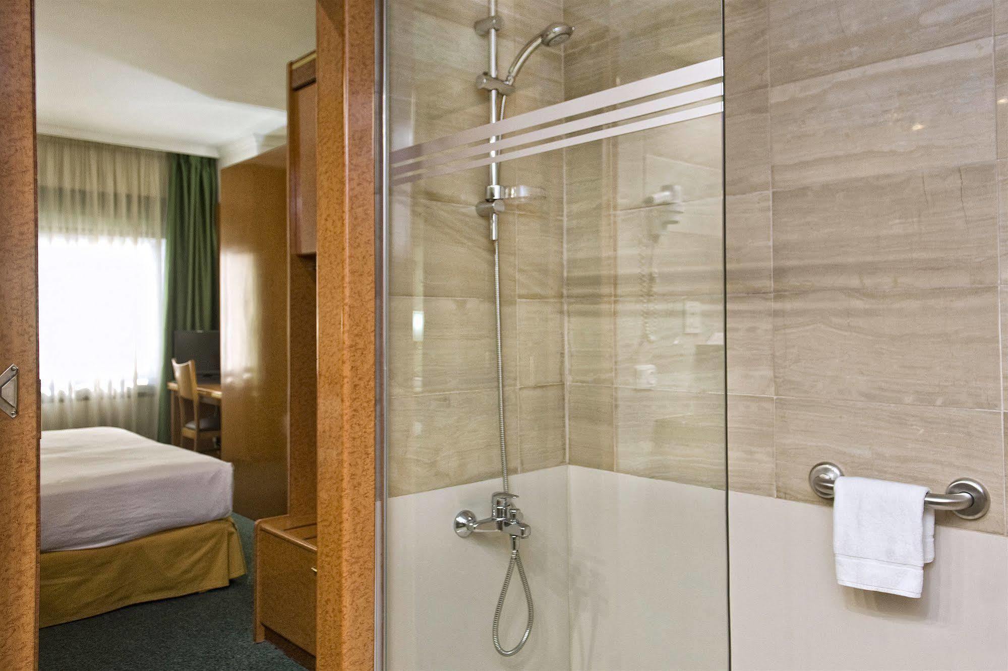 Acacia Apartahotel 4*