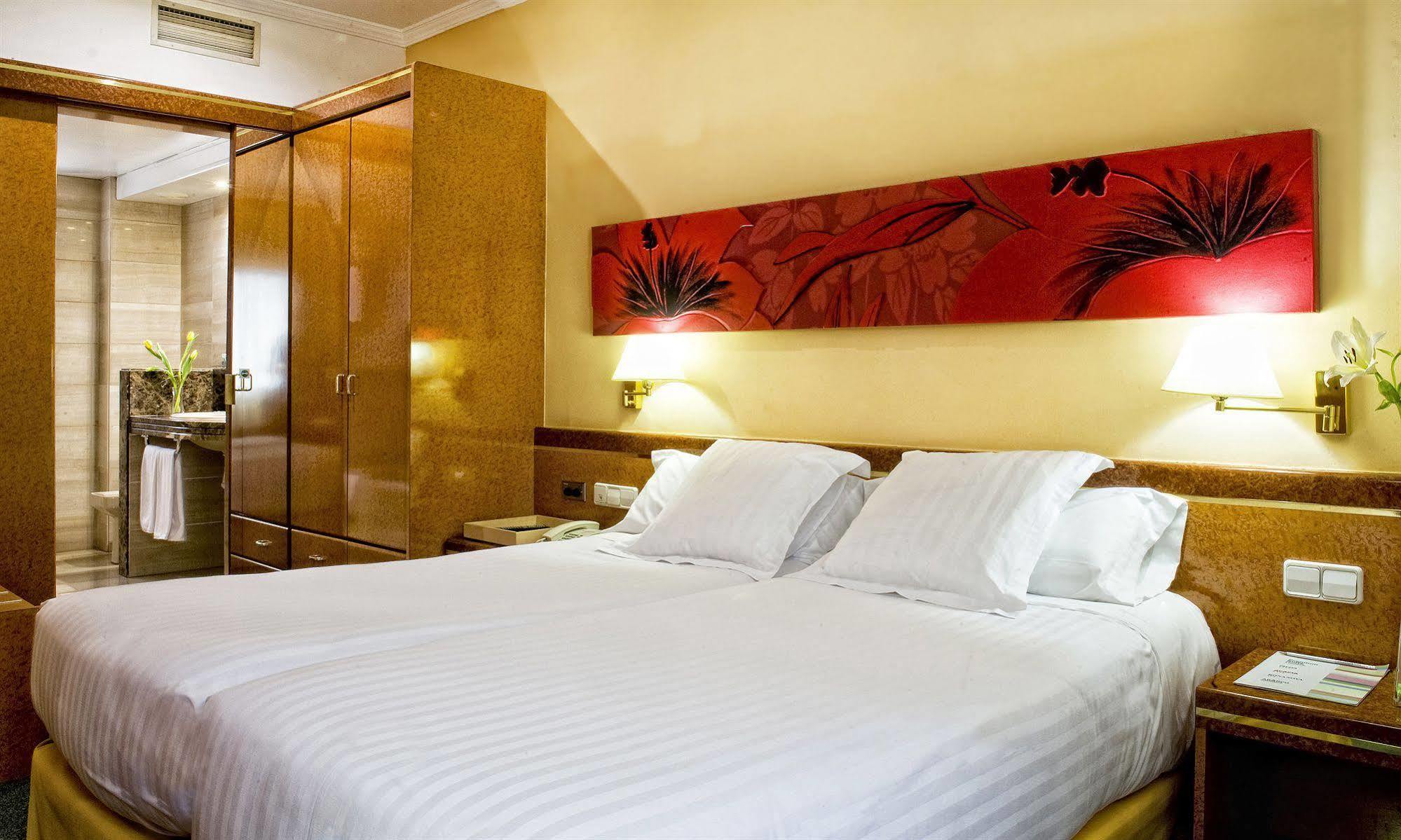 Apartahotel Acacia 4*