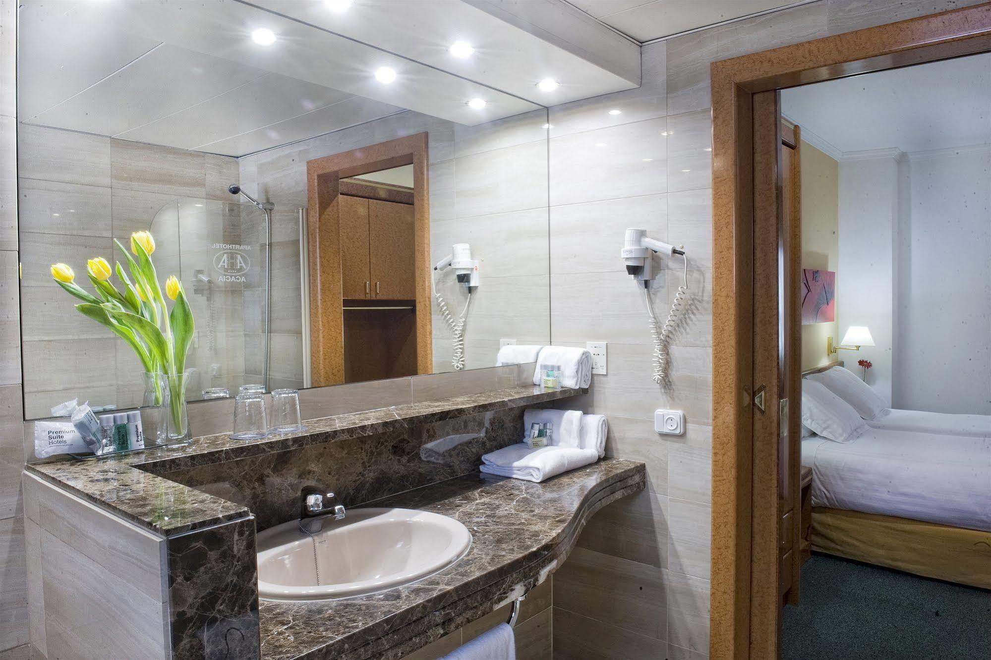 Acacia Apartahotel