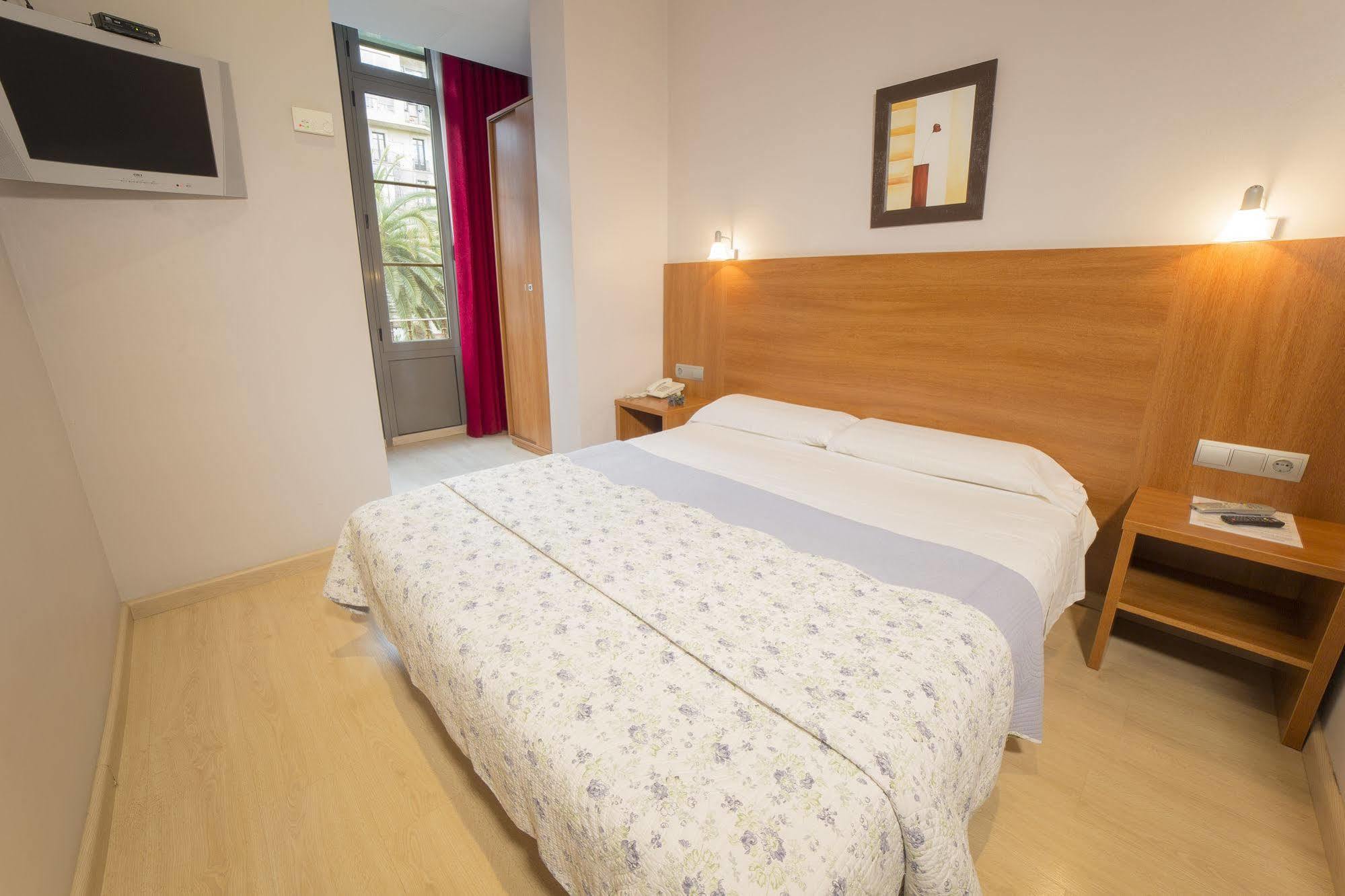 Ciudad Condal - Paseo De Gracia Pensión 3*