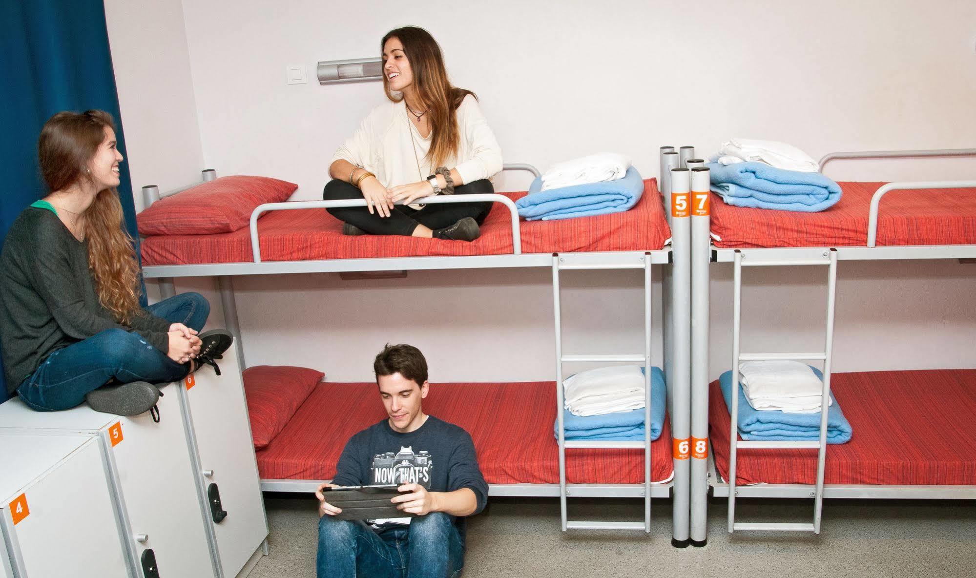 Hostal Pere Tarrés *