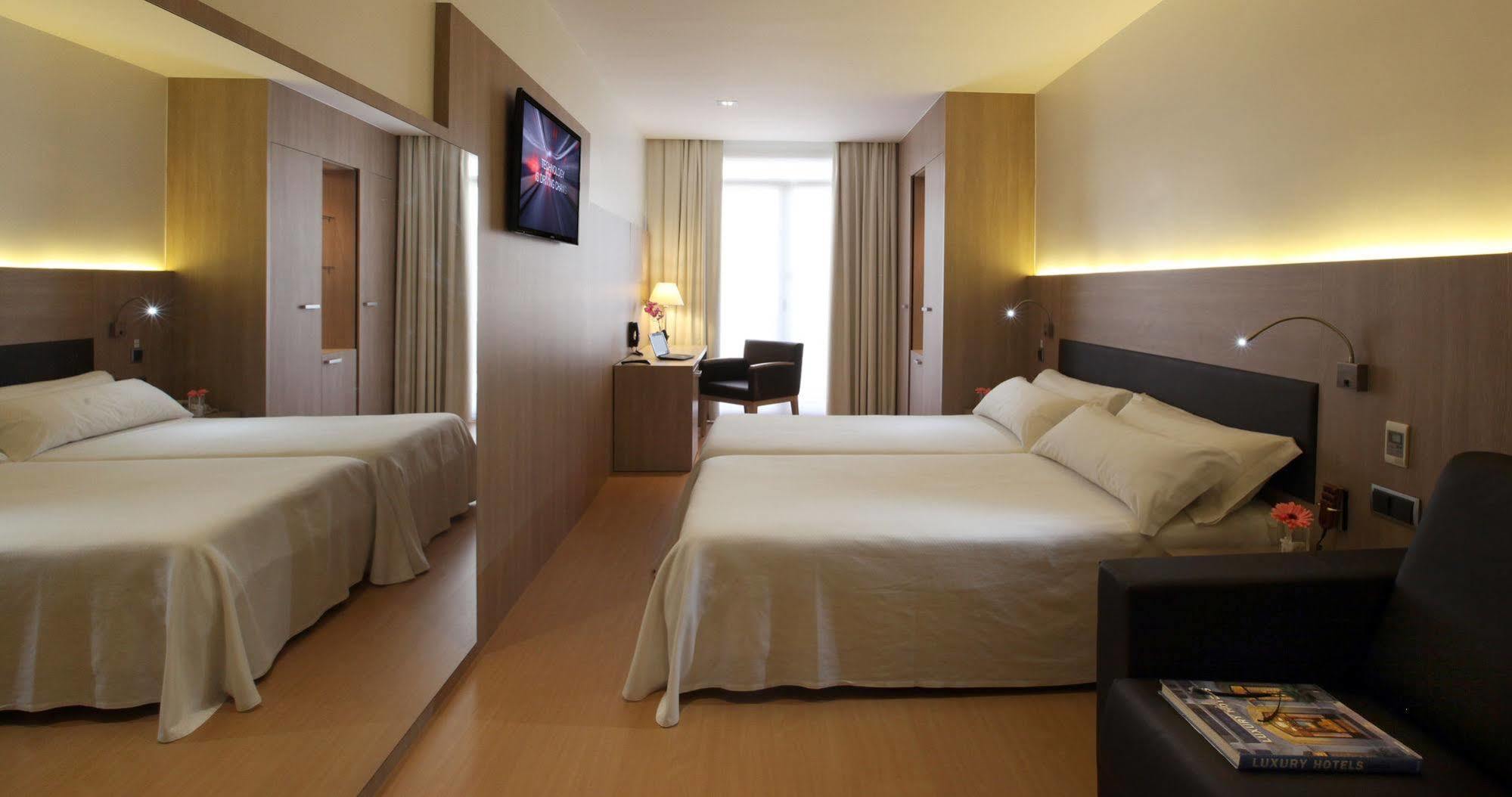 Lleó Hotel