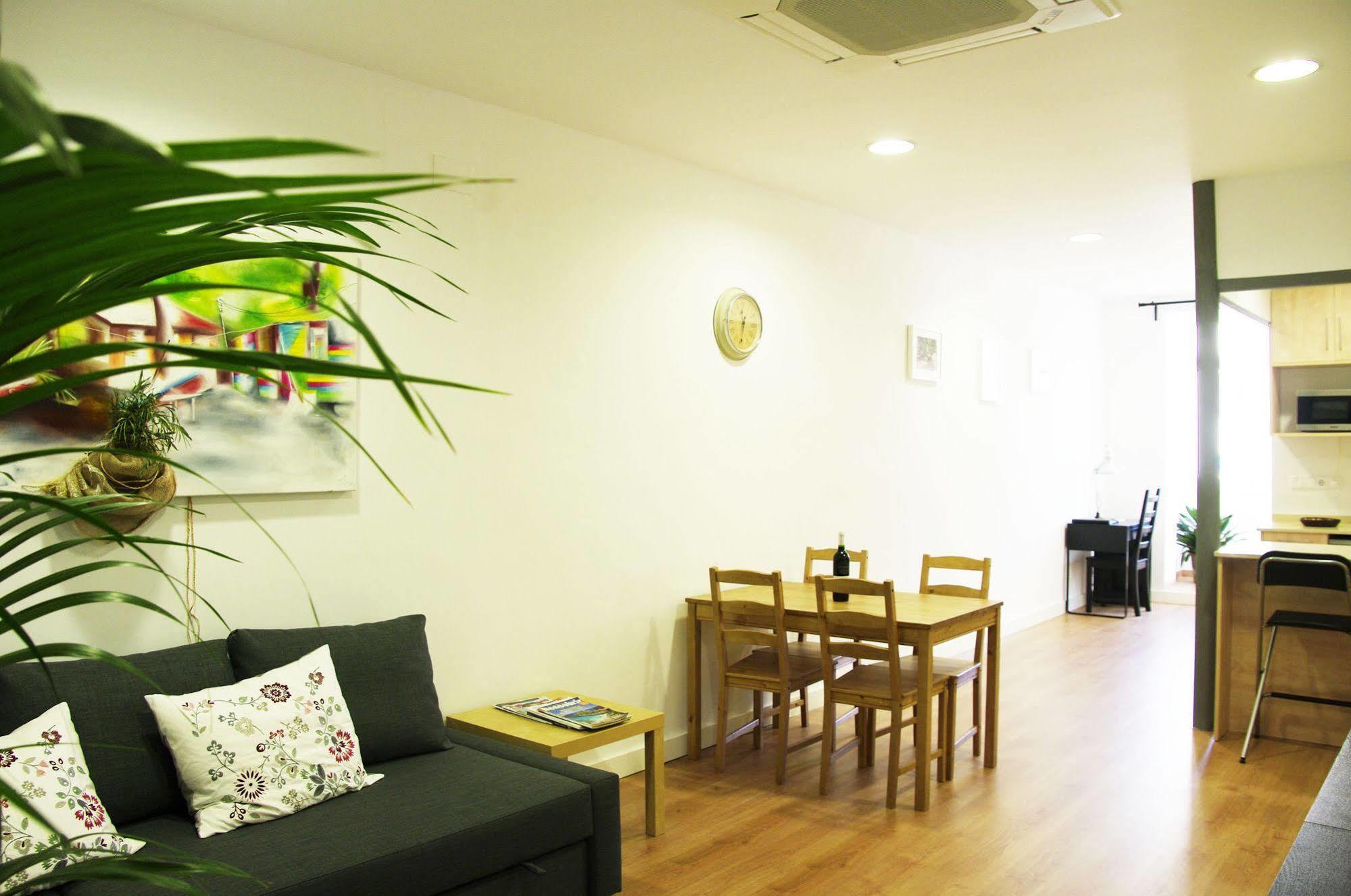 O&M Apartments Barcelona *