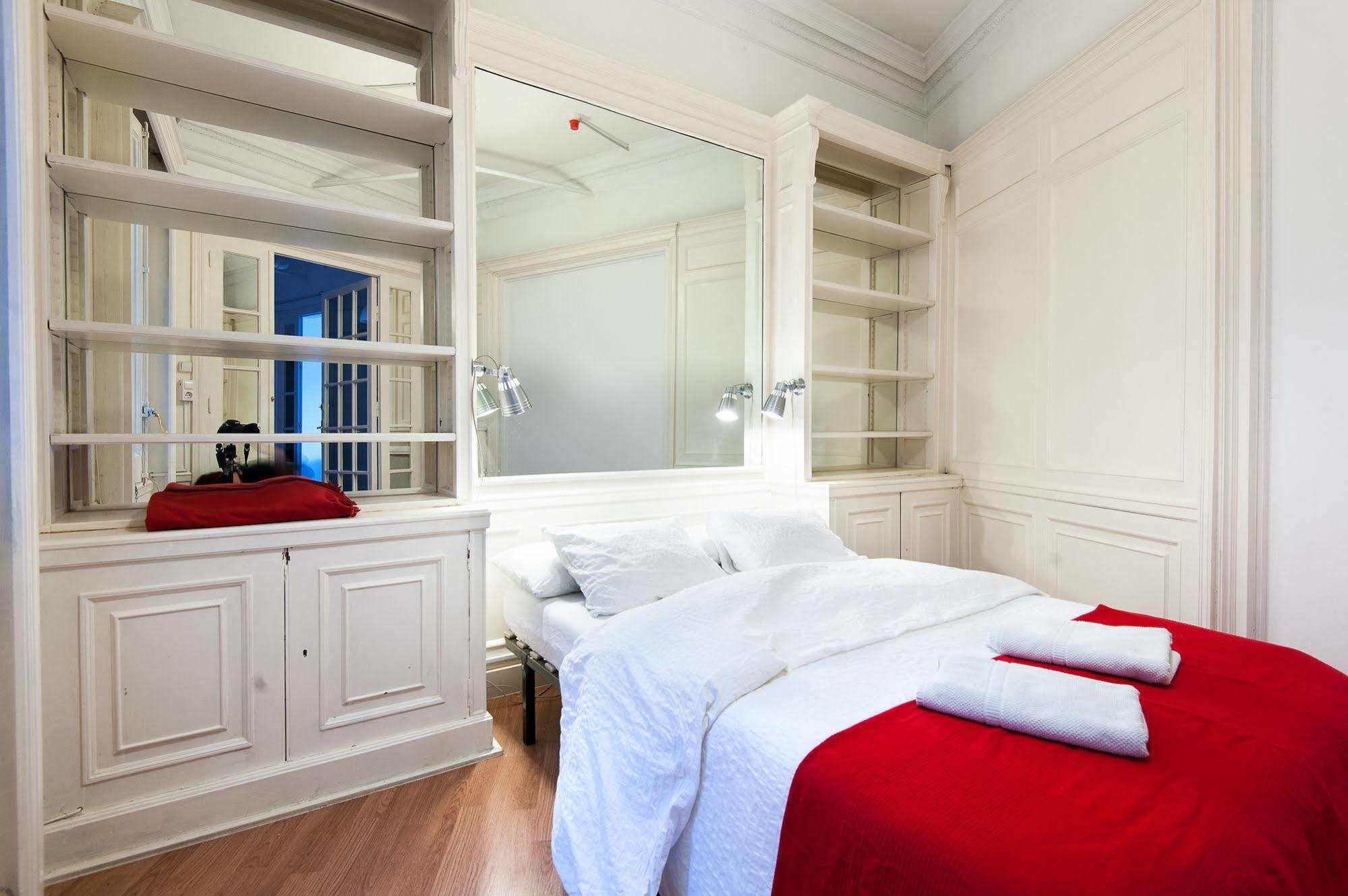 Wow Hostal