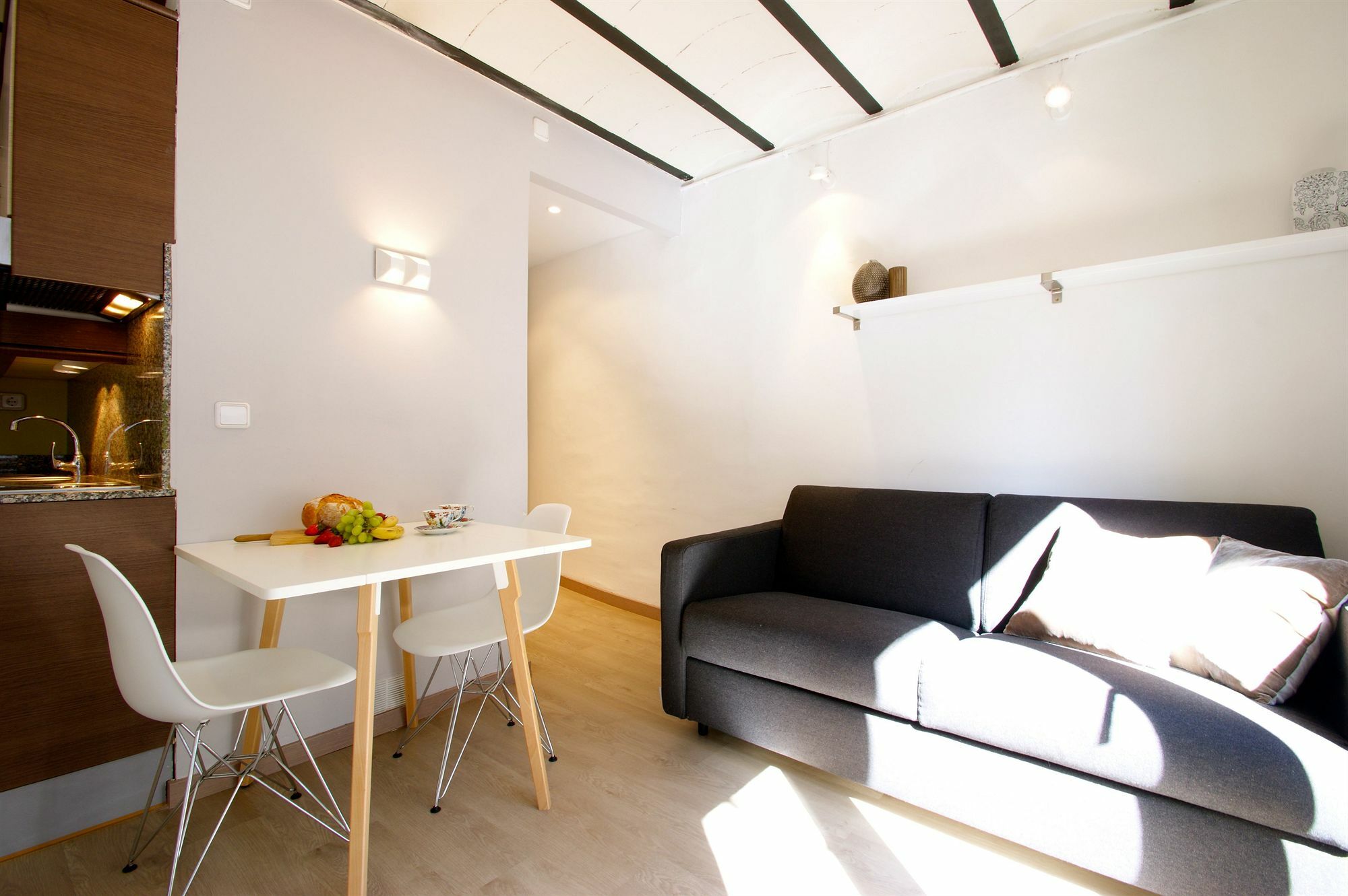 Borne Down Town Apartment *