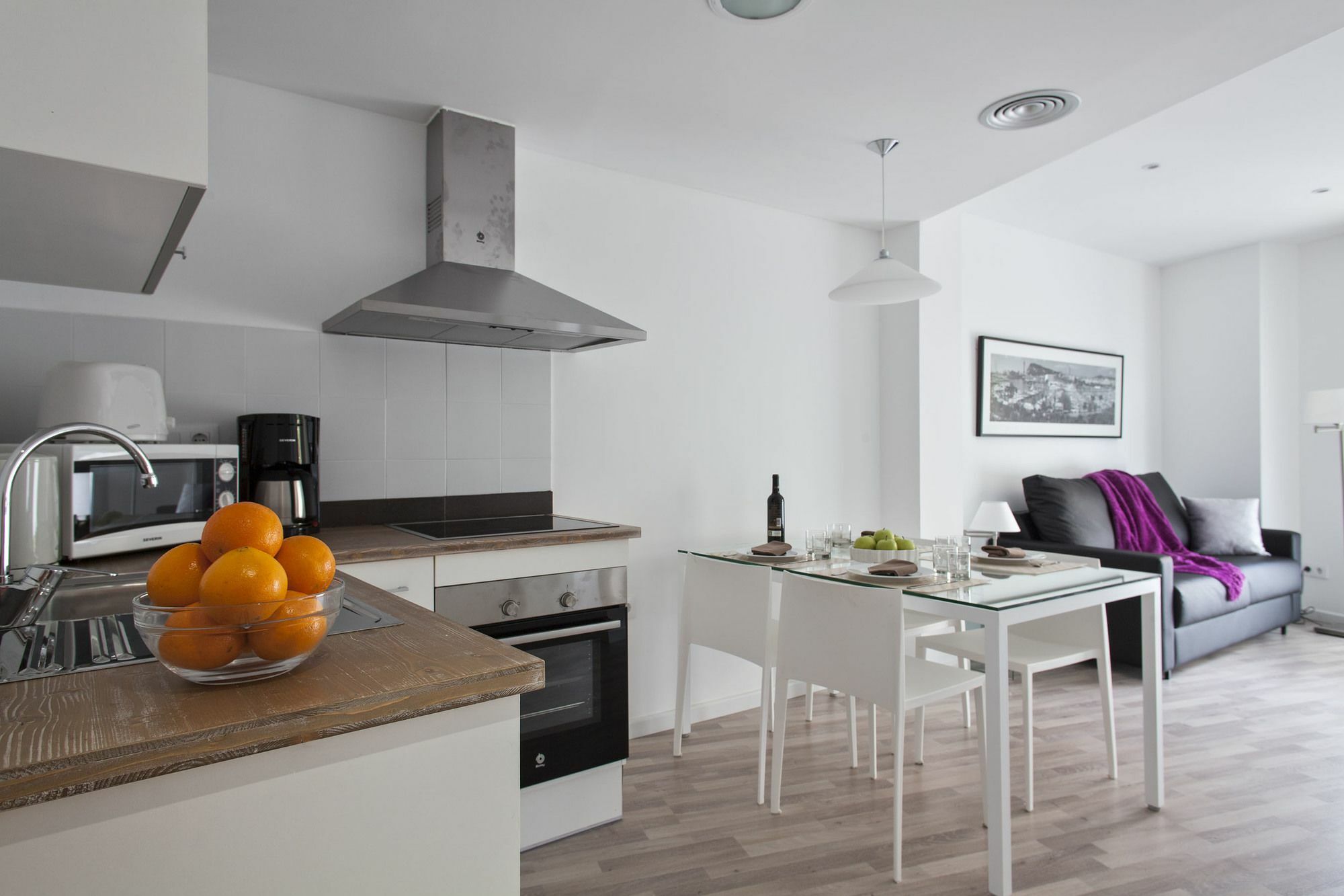 Habitat Blanca Apartment Barcelona