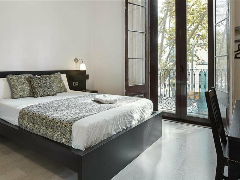 Brustar Gotic-centric Guest house