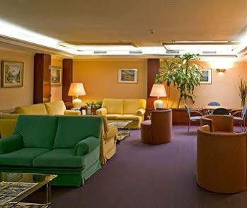 Acacia Apartahotel 4*