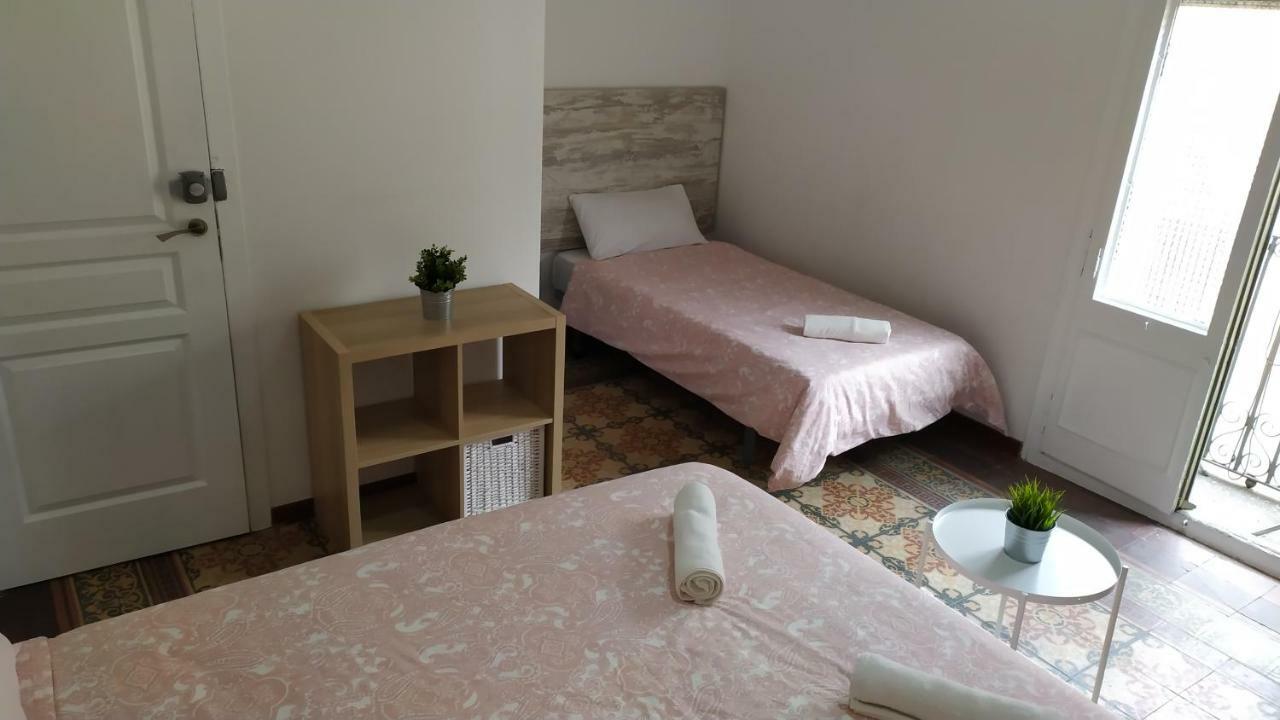 Pensión V Hostal 2*