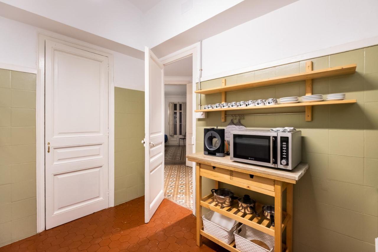B42 - Modernist For Large Groups In Eixample Apartamento Barcelona