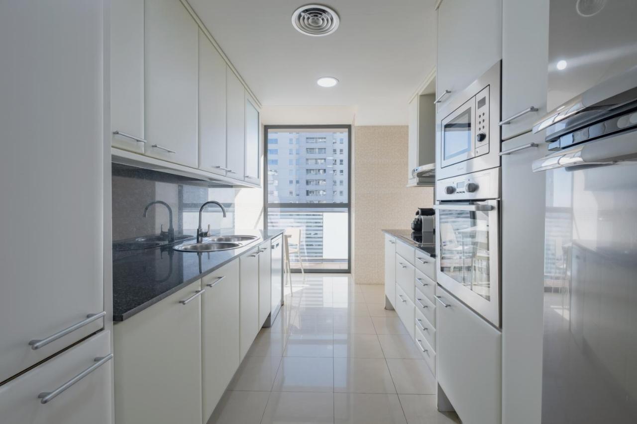 Rent Beach-diagonal Mar Apartment *