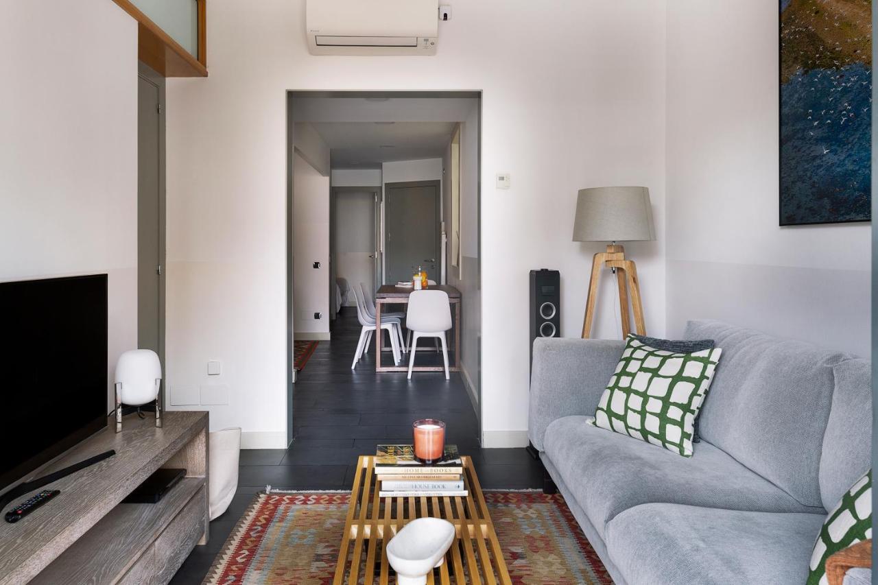 Apartamento C211 *