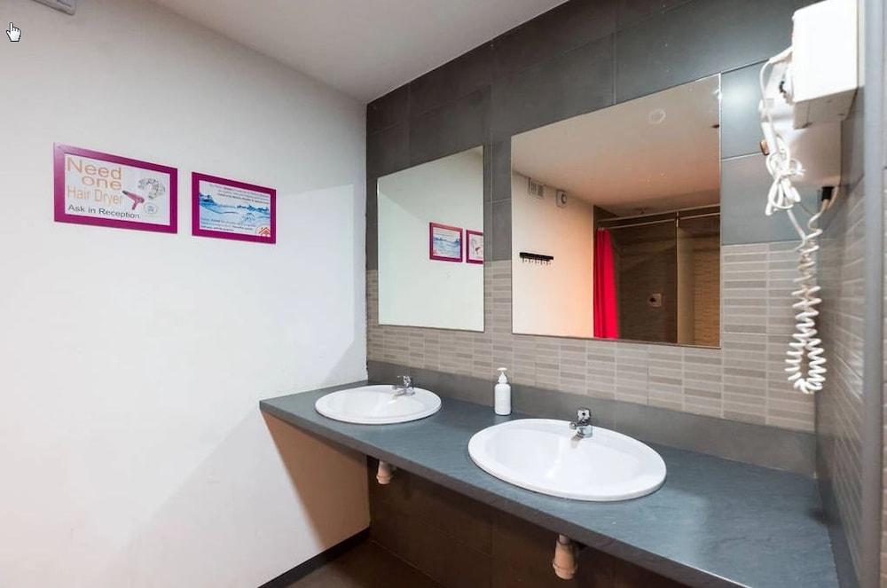 Hostal Arc House