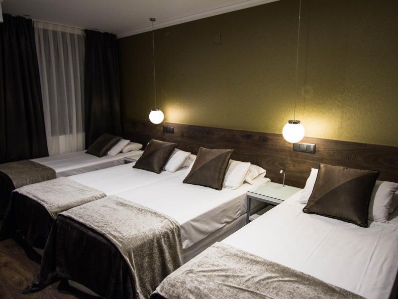 Hotel Moderno 3*